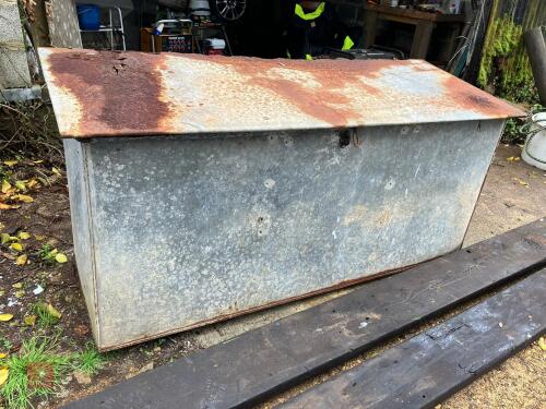 FEED STORAGE BIN