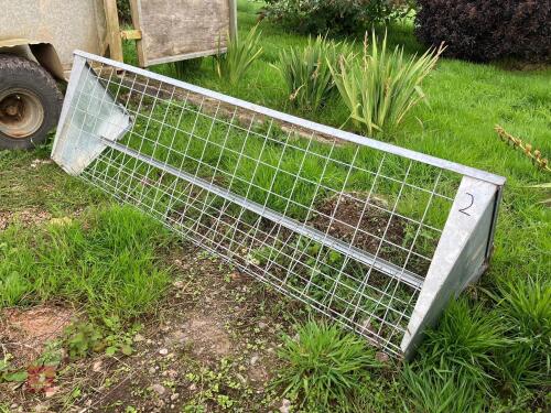 6' GALVANISED HOOK-OVER HAY RACK (2)