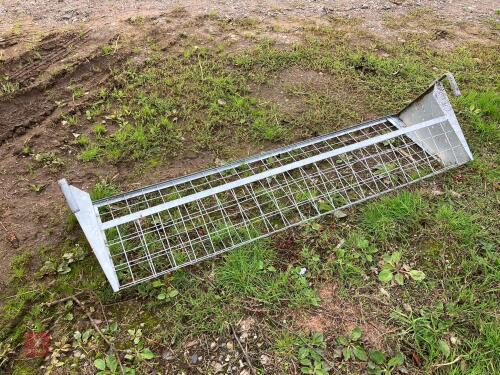 6' GALVANISED HOOK-OVER HAY RACK (1)