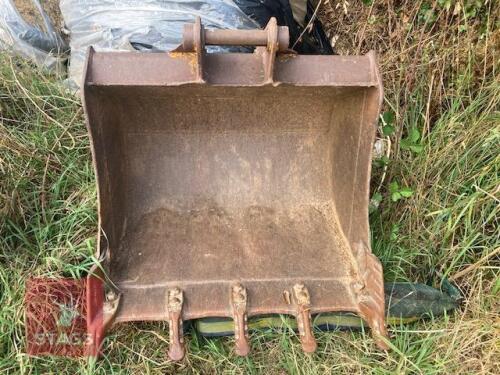 36'' DIGGING BUCKET