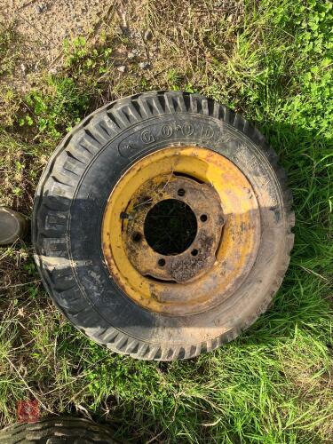 10.0/75-15.3 WHEEL AND TYRE