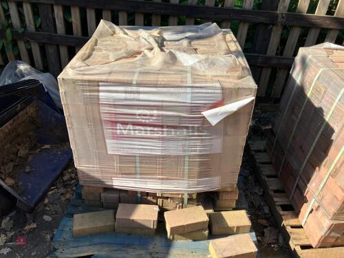 PALLET OF PAVING SLABS (4)