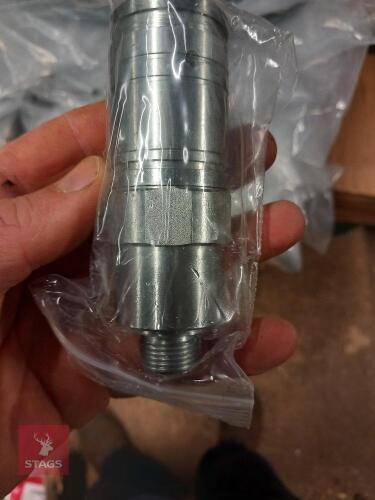 2 X QUICK FIT HYDRAULIC COUPLING