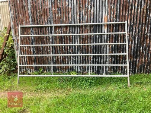 2 HEAVY DUTY CATTLE HURDLES
