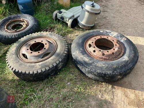 2 X 9.00 R20 WHEELS AND TYRES