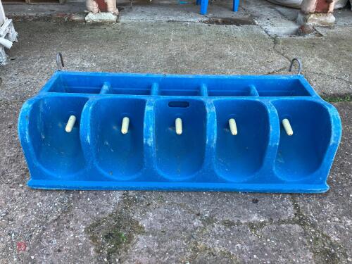 WYDALE 5 TEAT HOOK OVER CALF FEEDER (1)