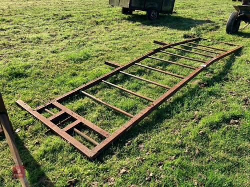 12' 8'' FEED BARRIER (18)