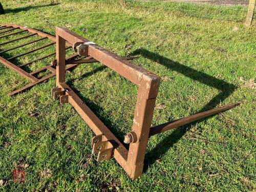REAR/FRONT BALE SPIKE (17)