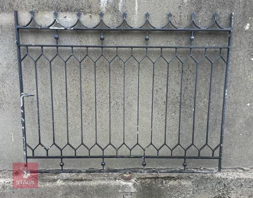 2 GARDEN/DRIVE GATES & POSTS