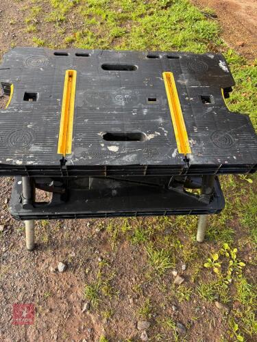FOLDING WORK BENCH