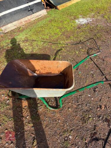 BUILDERS WHEEL BARROW