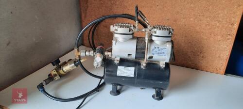 PORTABLE COMPRESSOR