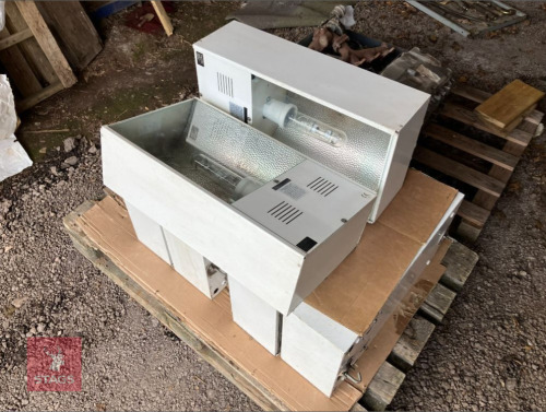 6 X LARGE WORKSHOP LIGHTS