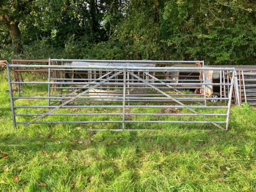 12' GALVANISED FIELD GATE (1)