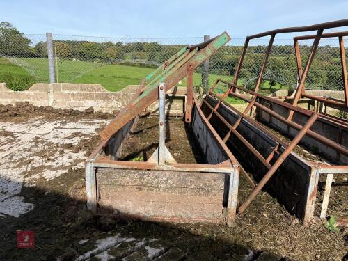 15' X 4' 6'' OBLONG CATTLE FEEDER (40)