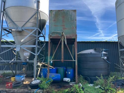 MOLASSES TANK AND STAND (38)