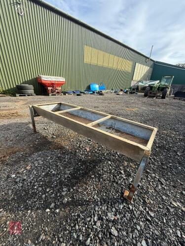 STANDING CATTLE FEED TROUGH