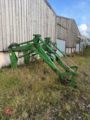 1996 JOHN DEERE 740A LOADER