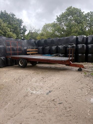 2000 23' BALE TRAILER