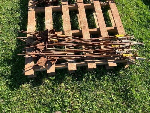 16 METAL ELECTRIC FENCE STAKES