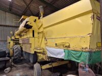 NEW HOLLAND 8040 COMBINE HARVESTER - 3
