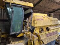 NEW HOLLAND 8040 COMBINE HARVESTER - 6
