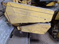 NEW HOLLAND 8040 COMBINE HARVESTER - 7