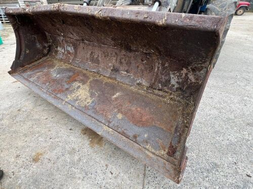 QUICKE 7' 6'' LOADER BUCKET