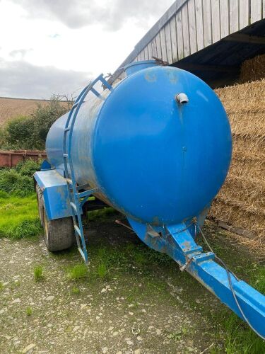 BUNNING 7000L WATER BOWSER