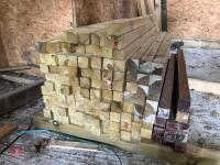 120 X 90CM X 4CM X 4CM DECKING SPINDLES - 2