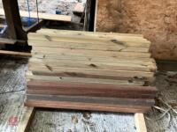 120 X 90CM X 4CM X 4CM DECKING SPINDLES - 3