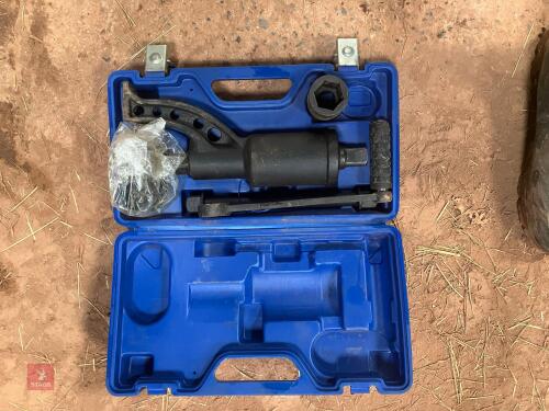 DRIVE TORQUE MULTIPLIER WHEEL NUT WRENCH