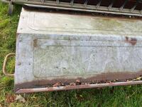 IAE DOUBLE SIDED LAMB CREEP FEEDER - 7