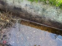 CONCRETE 4' SINGLE WATER TROUGH - 8