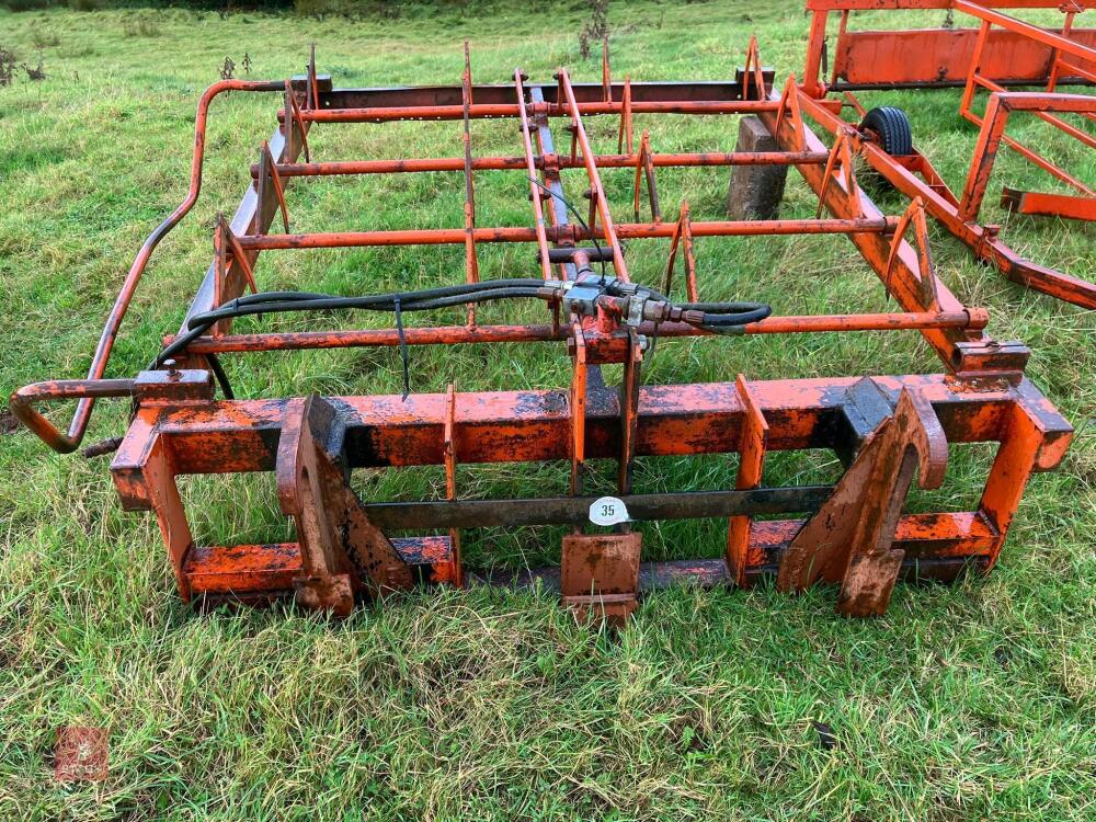 BROWNS FLAT 8 BALE GRAB