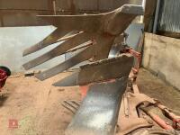 1997 VOGEL NOOT REVERSIBLE PLOUGH - 8
