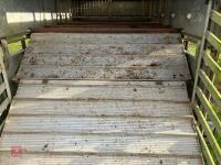 IFOR WILLIAMS TWIN AXLE LIVESTOCK TRAILER - 4