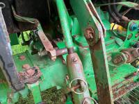 1992 JOHN DEERE 1950 4WD TRACTOR - 36