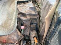 1992 JOHN DEERE 1950 4WD TRACTOR - 38