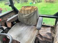 1992 JOHN DEERE 1950 4WD TRACTOR - 42