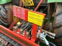 JOHN DEERE 2140 4WD TRACTOR - 28