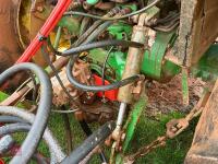 JOHN DEERE 2140 4WD TRACTOR - 32