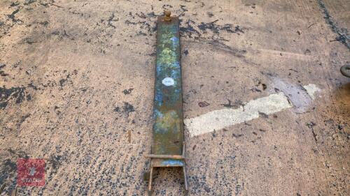 FORKLIFT BALL HITCH