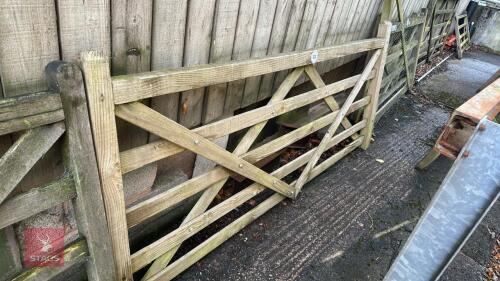 1 X 9' WOODEN GATE
