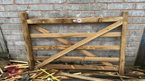 6' WOODEN GATE