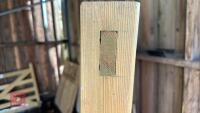 3' 11'' BOARDED ENTRANCE - 9