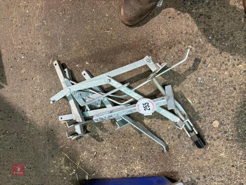 GATE FXINGS & BRACKETS