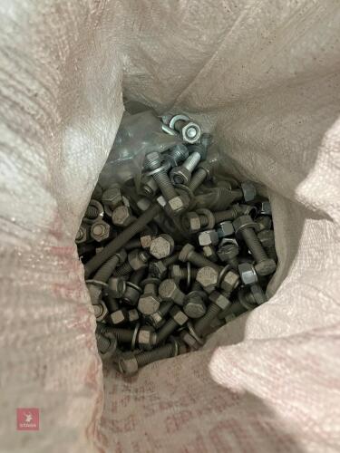 QTY OF MIXED NUTS & BOLTS