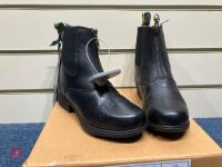 MORETTA ROSETTA JUNIOR BOOTS - 6