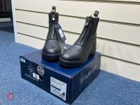 ARIAT HERITAGE IV ZIP STEEL TOE BOOTS - 6